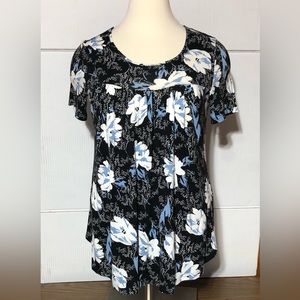 Longyuan ladies 3x in blue, black and white. Measures Like a 2X
